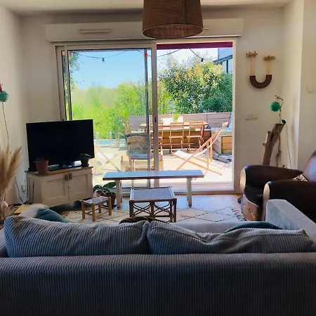 Maison Avec Jardin Et Piscine Holiday home Arbonne